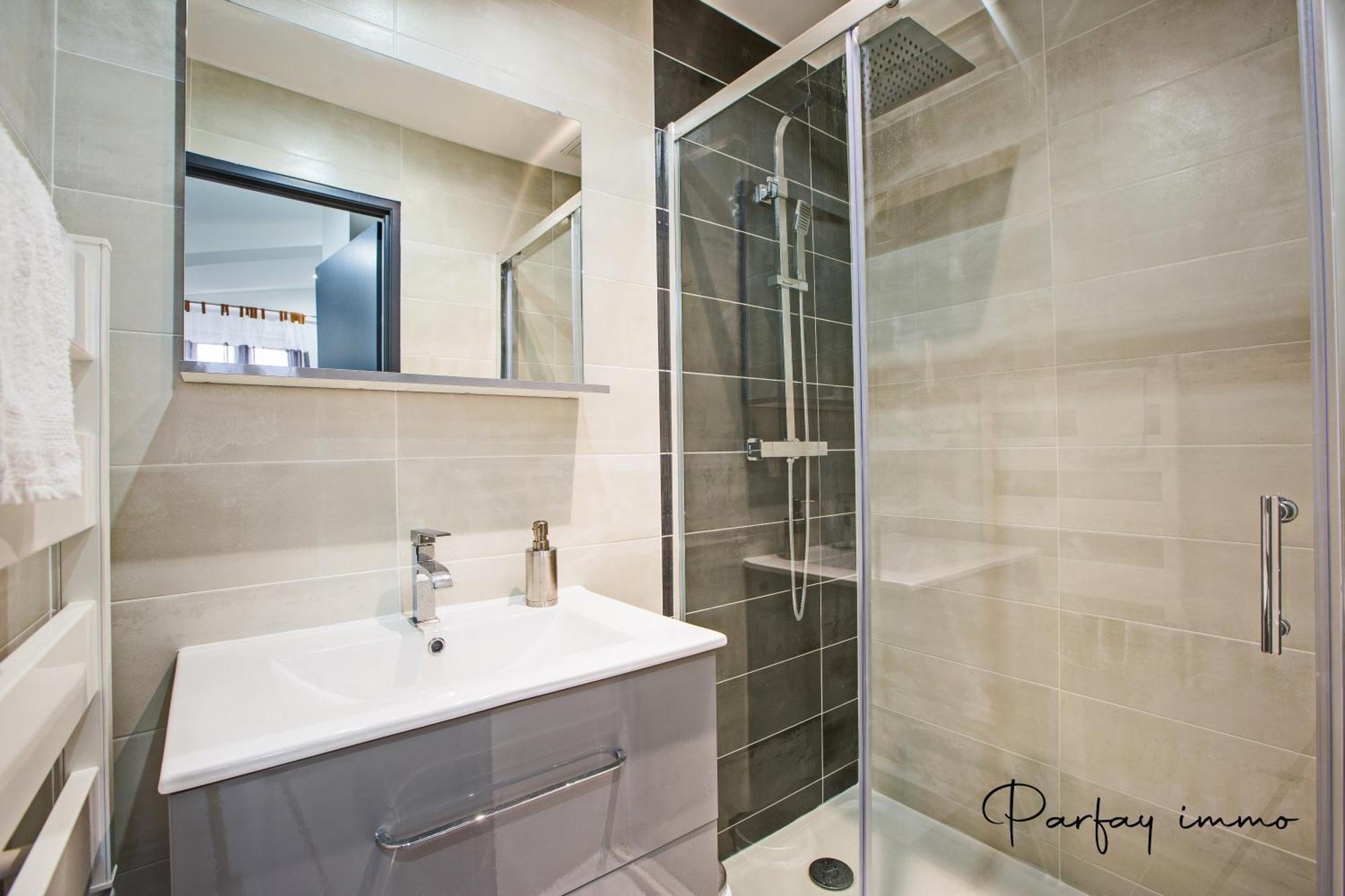 Agreable Et Moderne 2 Pieces ~ Confort Et Design Clermont-Ferrand Exterior photo